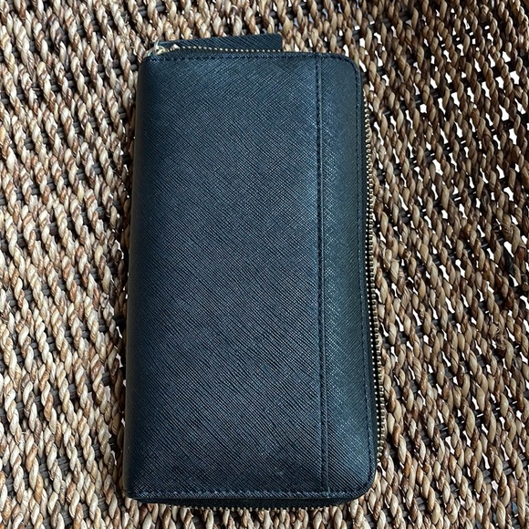 Wallet - Picture 2 of 5